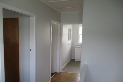 Photo of property in Montauge Flats, 46c Merton Street, Trentham, Upper Hutt, 5018