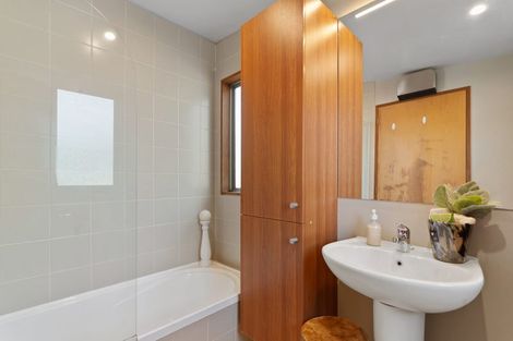 Photo of property in 17 Brockworth Place, Riccarton, Christchurch, 8011