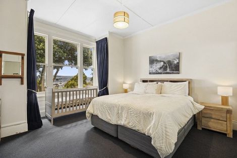 Photo of property in 19 Middleton Road, Kew, Dunedin, 9012