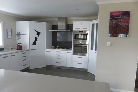 Photo of property in 2 Oldfield Court, Huntington, Hamilton, 3210