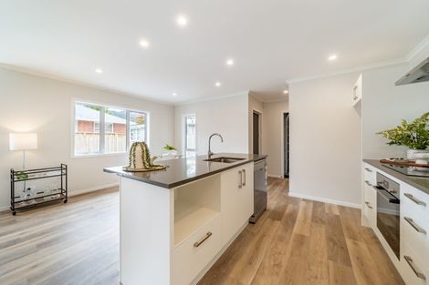 Photo of property in 11a Hall Grove, Ebdentown, Upper Hutt, 5018