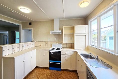 Photo of property in 10 Cornwall Road, Taradale, Napier, 4112