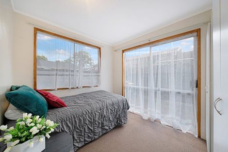 Photo of property in 1a/3 Divich Avenue, Te Atatu South, Auckland, 0610
