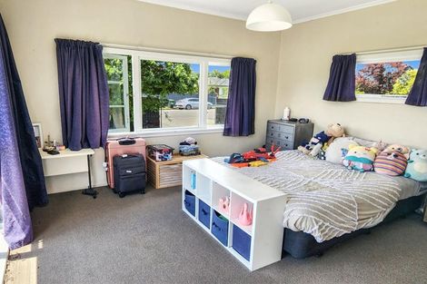 Photo of property in 66 Avondale Road, Taradale, Napier, 4112