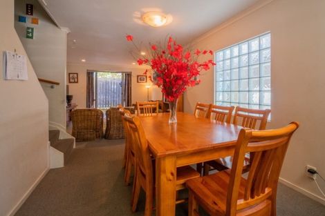 Photo of property in 29 Verdale Circle, Glen Eden, Auckland, 0602
