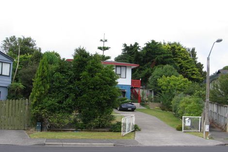 Photo of property in 18 Sevilla Place, Unsworth Heights, Auckland, 0632