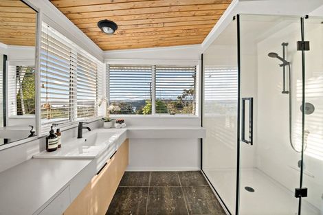 Photo of property in 24 Austin Road, Greenhithe, Auckland, 0632