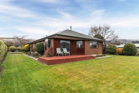Photo of property in 46 Meadowstone Drive, Wanaka, 9305