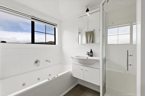 Photo of property in 25 Satara Crescent, Khandallah, Wellington, 6035