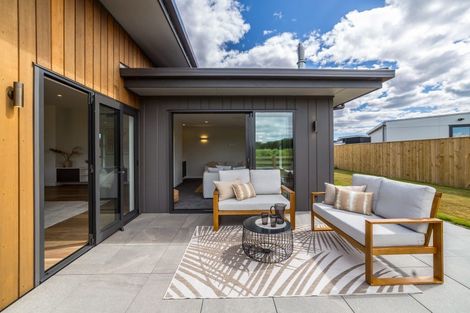 Photo of property in 6b James Kidd Place, Greytown, 5712