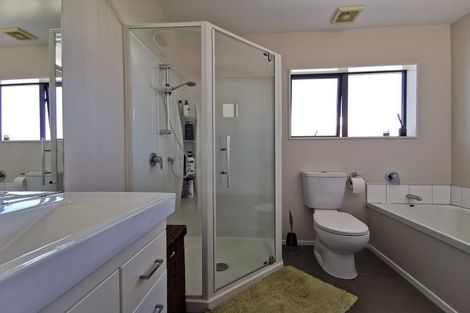 Photo of property in 213 Mark Avenue, Grenada Village, Wellington, 6037