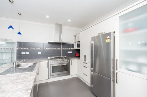 Photo of property in 3 Denham Court, Flagstaff, Hamilton, 3210