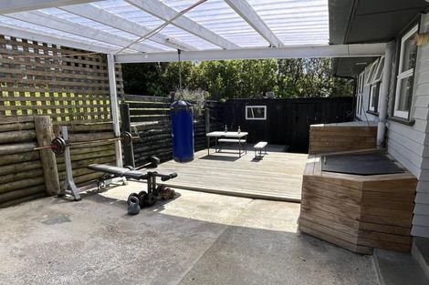 Photo of property in 34 Mark Avenue, Paparangi, Wellington, 6037