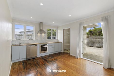 Photo of property in 18 Titoki Road, Raumati Beach, Paraparaumu, 5032