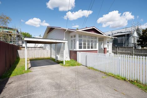 Photo of property in 16 Coates Street, Hamilton East, Hamilton, 3216