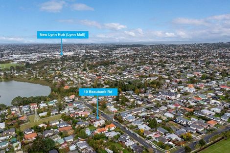 Photo of property in 10 Beaubank Road, Kelston, Auckland, 0602