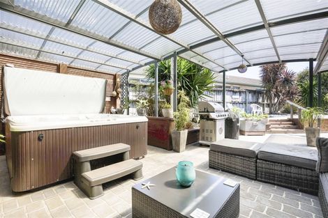 Photo of property in 29 Cairns Crescent, Rototuna, Hamilton, 3210