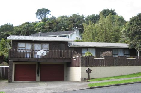 Photo of property in 93 Poplar Grove, Whalers Gate, New Plymouth, 4310