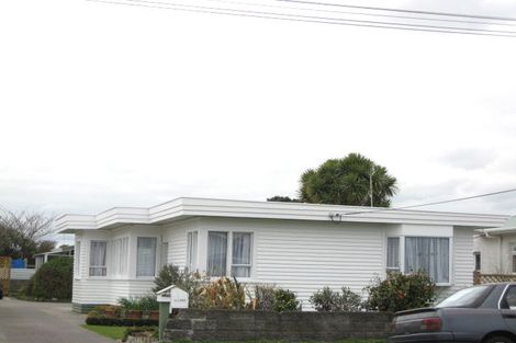 Photo of property in 5 Rainsford Street, Moturoa, New Plymouth, 4310