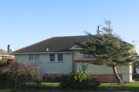 Photo of property in 23a Matahourua Crescent, Cannons Creek, Porirua, 5024