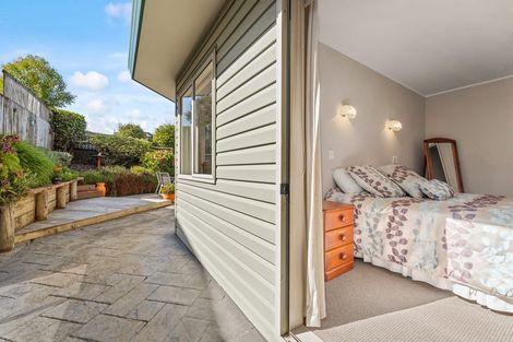 Photo of property in 16 Palmgreen Court, Stanmore Bay, Whangaparaoa, 0932