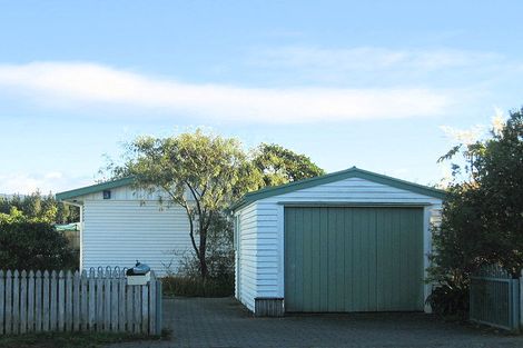 Photo of property in 67 Gray Avenue, Paraparaumu Beach, Paraparaumu, 5032