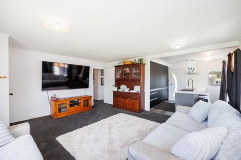 Photo of property in 9 Denver Place, Milson, Palmerston North, 4414