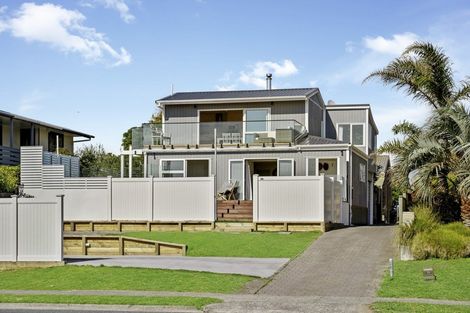 Photo of property in 996 Papamoa Beach Road, Papamoa Beach, Papamoa, 3118