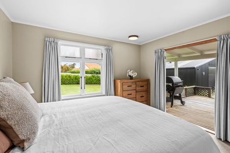 Photo of property in 5 Arataki Road, Havelock North, 4130