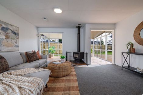 Photo of property in 49 Acacia Street, Kelvin Grove, Palmerston North, 4414