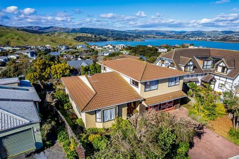 Photo of property in 8 Tregony Place, Camborne, Porirua, 5026