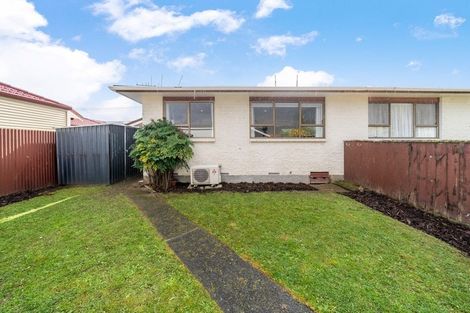 Photo of property in 48f2- Kowhai Avenue, Ebdentown, Upper Hutt, 5018