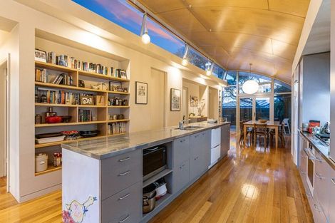 Photo of property in 74 Glen Road, Kelburn, Wellington, 6012