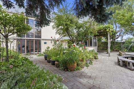 Photo of property in 114 Merivale Lane, Merivale, Christchurch, 8014