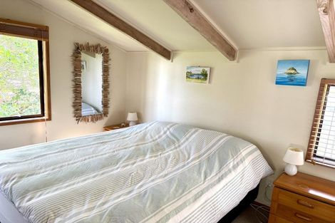 Photo of property in 33 Cuvier Crescent, Kuaotunu West, Whitianga, 3592