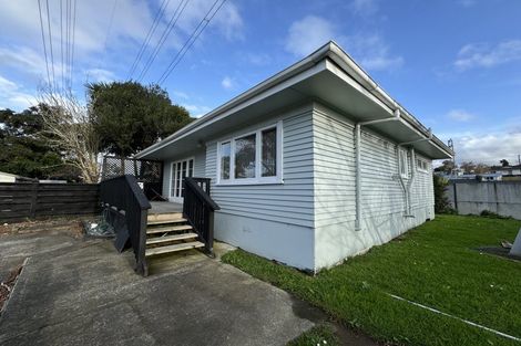 Photo of property in 9 Huruhuru Road, Massey, Auckland, 0614