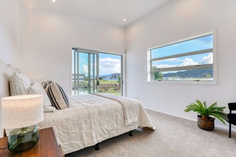 Photo of property in 23 Dorsal Close, Whitianga, 3510