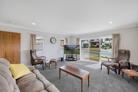 Photo of property in 75 Russley Drive, Mount Maunganui, 3116