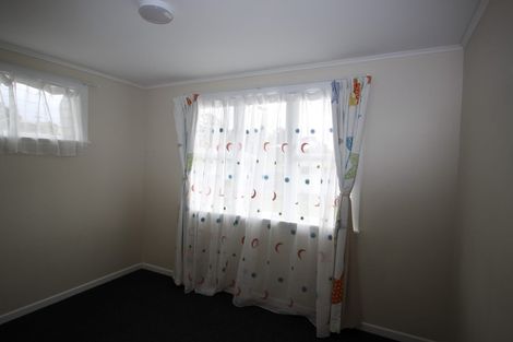 Photo of property in 47 Link Road, Newlands, Wellington, 6037