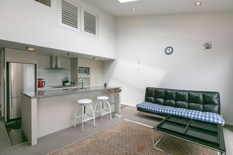Photo of property in 2/2 Buller Street, New Plymouth, 4310