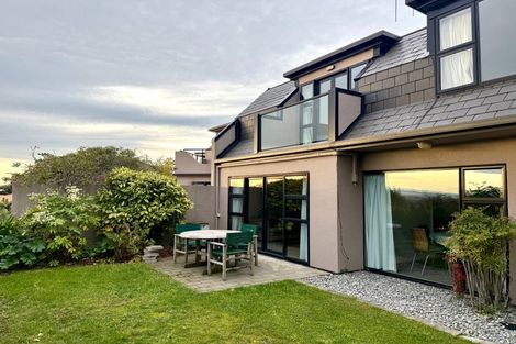 Photo of property in 2/12 Macmillan Avenue, Cashmere, Christchurch, 8022