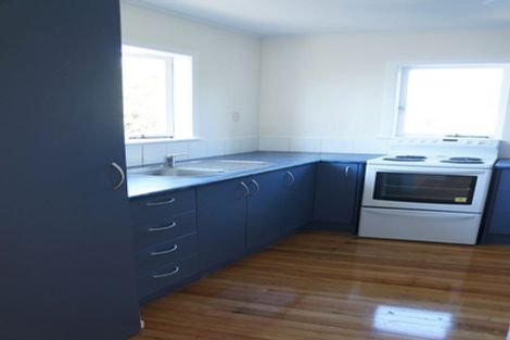 Photo of property in 24 Waipani Road, Te Atatu Peninsula, Auckland, 0610