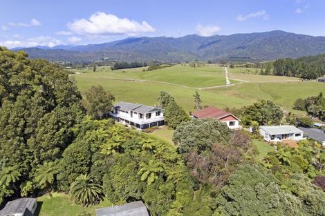 Photo of property in 9 Bydder Terrace, Patons Rock, Takaka, 7182