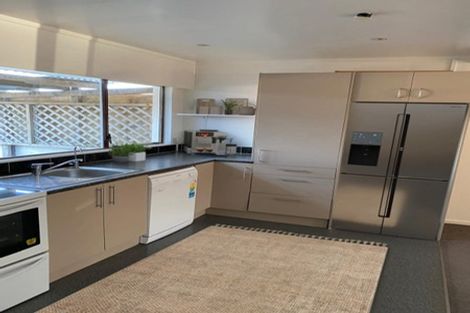 Photo of property in 42 Akaroa Drive, Maupuia, Wellington, 6022