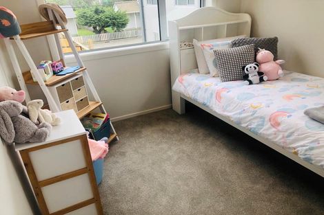 Photo of property in 27 Barber Grove, Moera, Lower Hutt, 5010