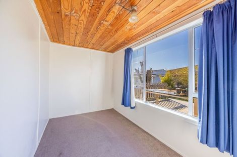 Photo of property in 21 Great North Road, Waipawa, 4210