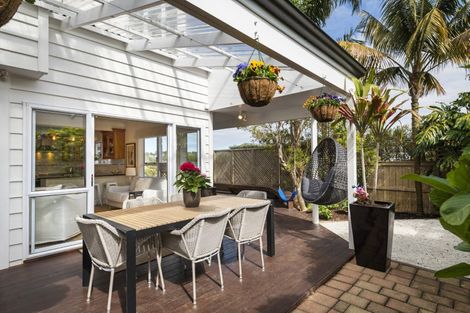 Photo of property in 61 Palmerston Road, Birkenhead, Auckland, 0626