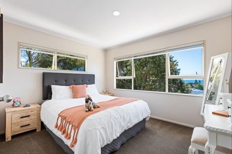 Photo of property in 13 Orewa Heights Crescent, Orewa, 0931