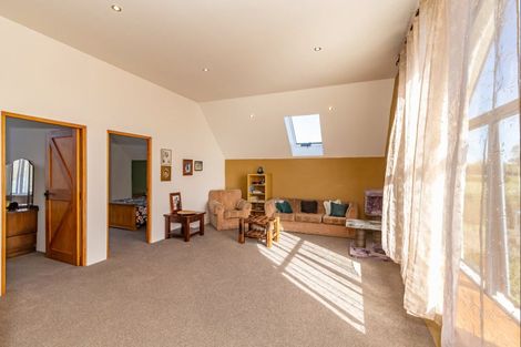 Photo of property in 100 Waihou Road, Levin, 5571