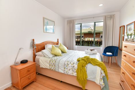 Photo of property in 2/10 Ross Crescent, Orewa, 0931